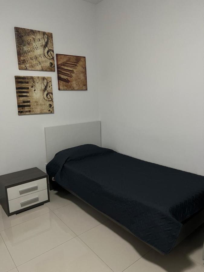 Ferienwohnung Claire'S Court Marsaxlokk Exterior foto